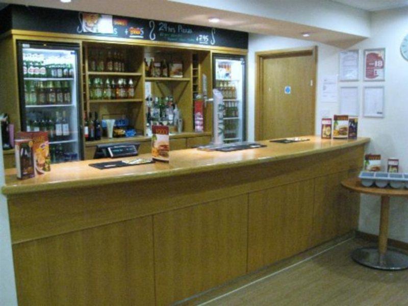 Travelodge Croydon Central ภายนอก รูปภาพ