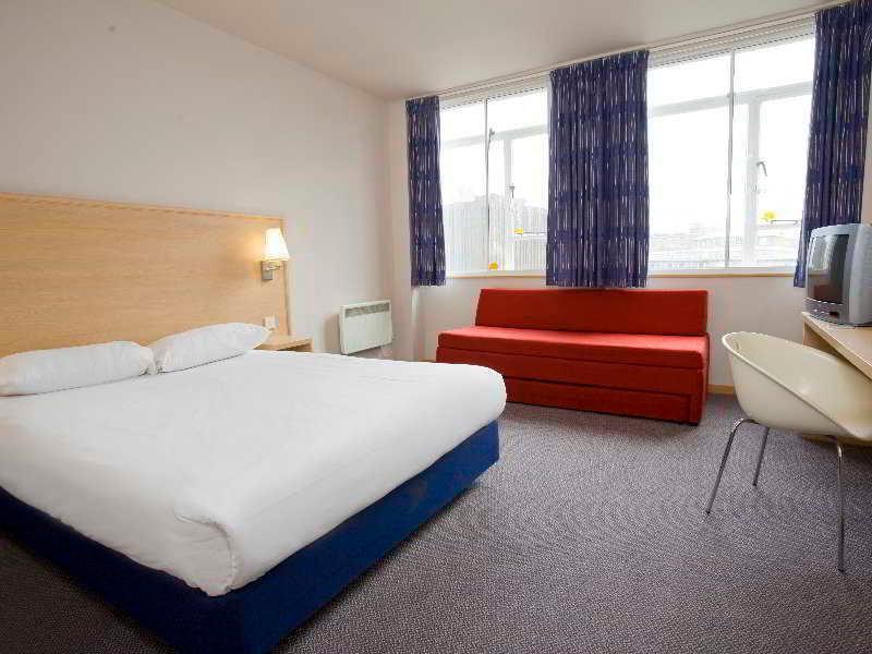Travelodge Croydon Central ภายนอก รูปภาพ