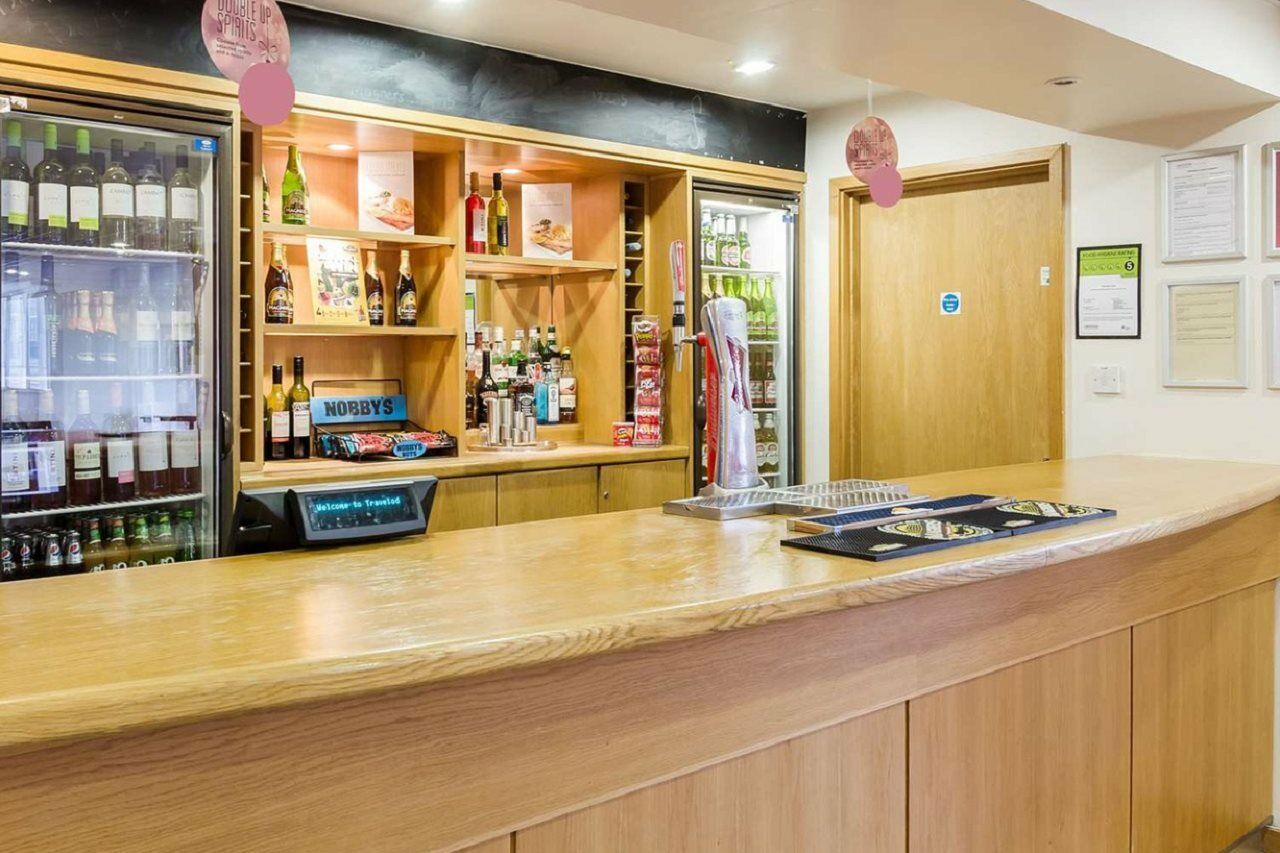 Travelodge Croydon Central ภายนอก รูปภาพ