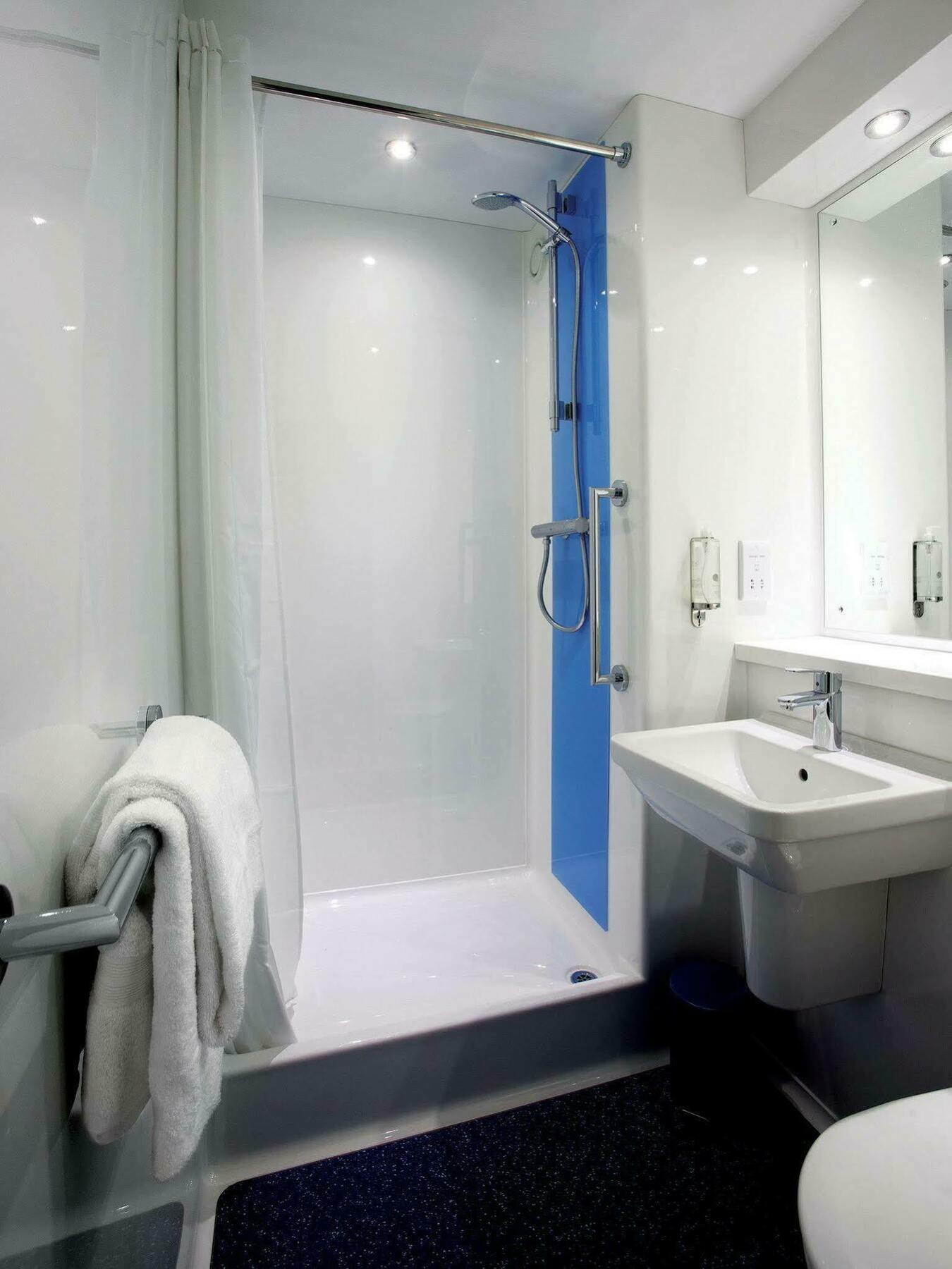 Travelodge Croydon Central ภายนอก รูปภาพ